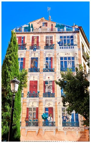 Edificio Reina Roja Mural - Madrid.jpg