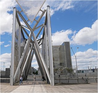 P1400767-Métal, verre, bois.jpg