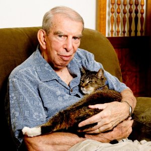 David Mills and his cat Junior2.jpg