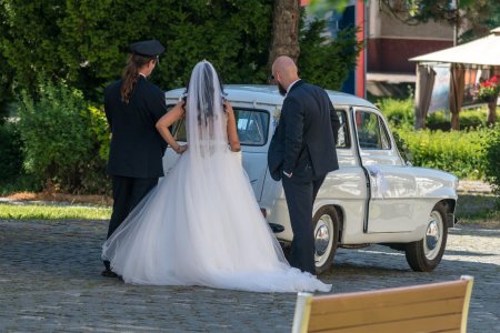 Car for the bride.jpg