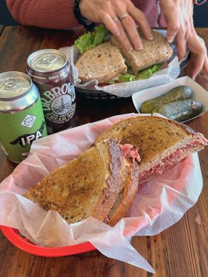 whatstoeat1.jpg whatstoeat1.jpg